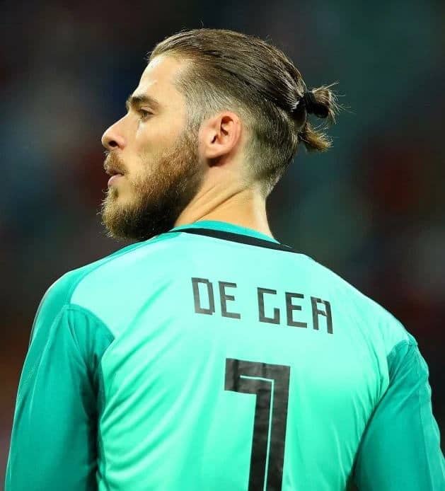  David De Gea's man bun hairstyle