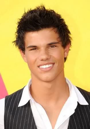 Men's asymmetrical hairstyle from Taylor Lautner. 