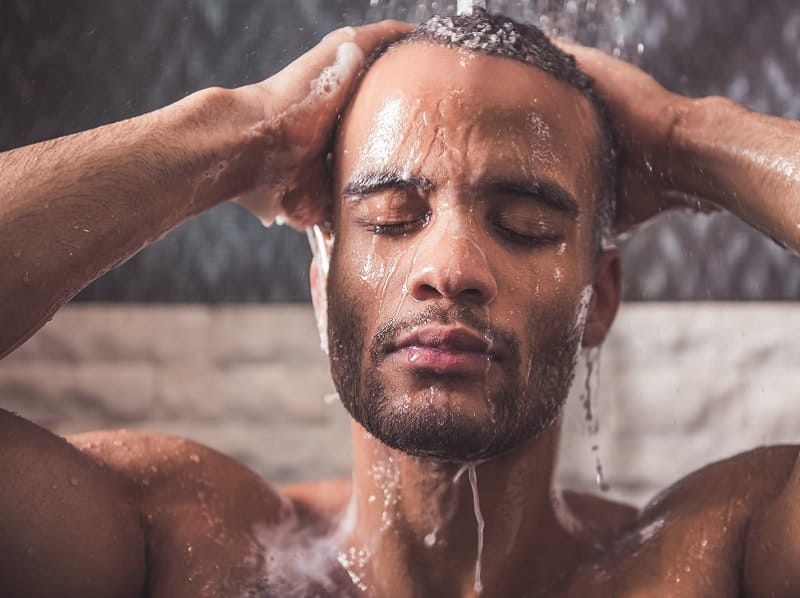 using shampoo to wash african hair