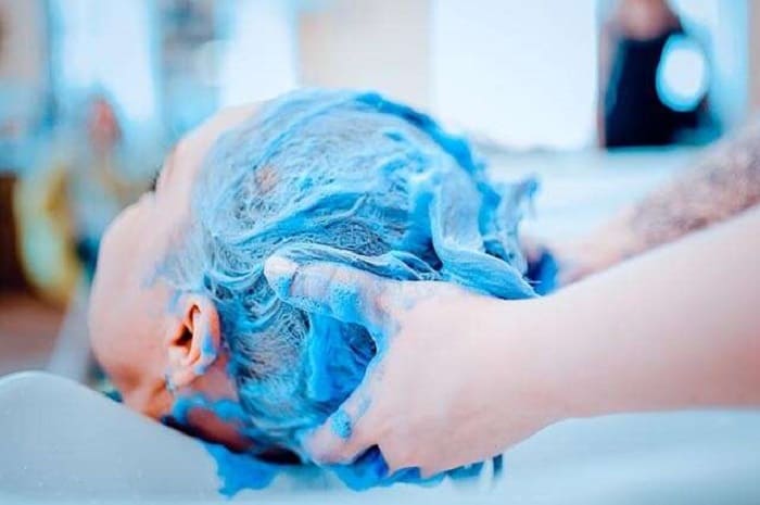 wash hair immediately after coloring